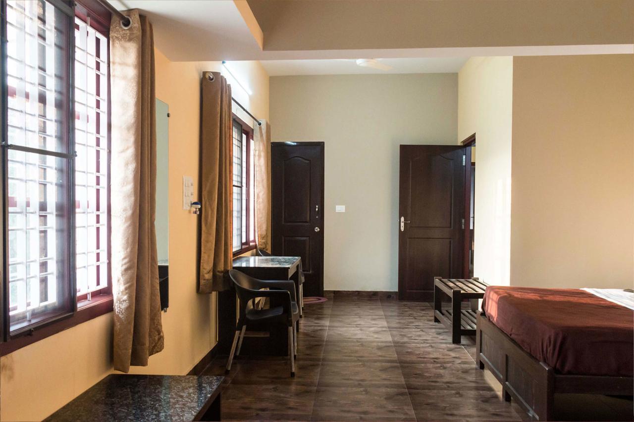 Karkera Comforts Madikeri Exterior foto