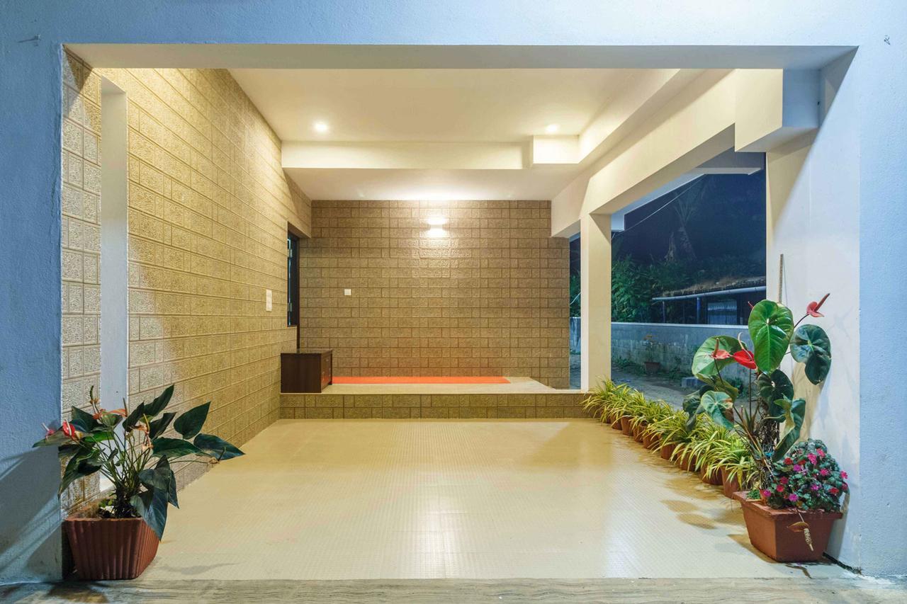 Karkera Comforts Madikeri Exterior foto