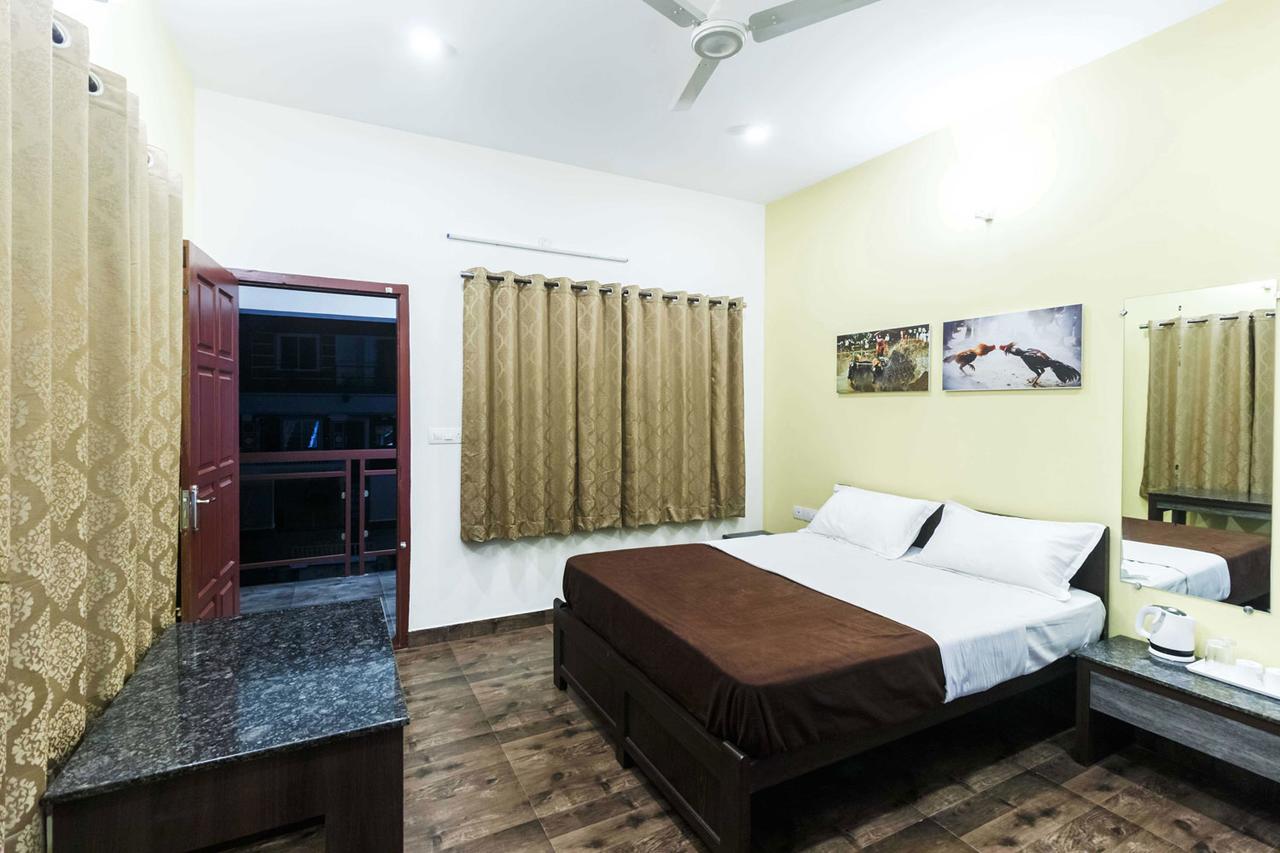 Karkera Comforts Madikeri Exterior foto