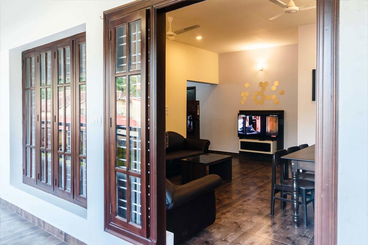 Karkera Comforts Madikeri Exterior foto